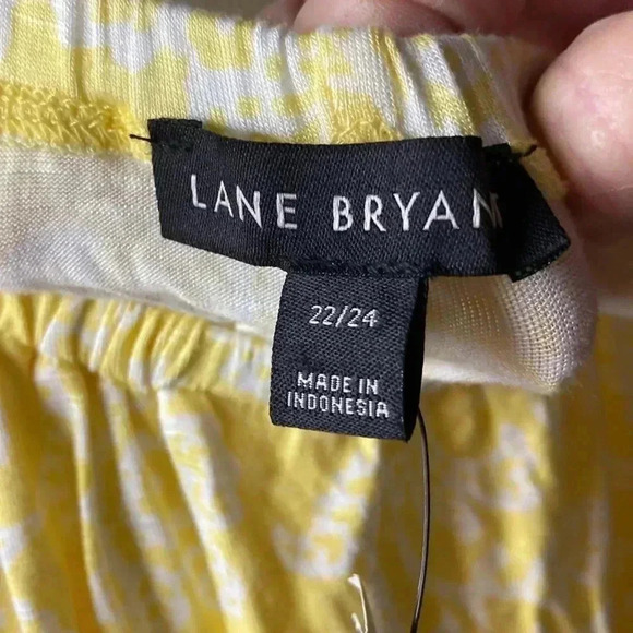 NWT LANE BRYANT SWING COLLECTION WOMENS SIZE 22/24 YELLOW WHITE DESIGN - Picture 4 of 12